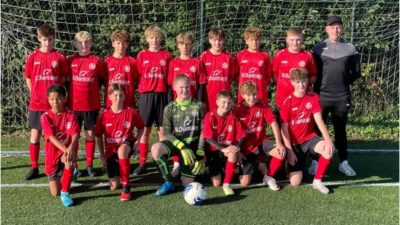 Saison 2023/24: Unsere Kids U14 - Jahrgang 2010 mit ihrem Coach Jeremy 
